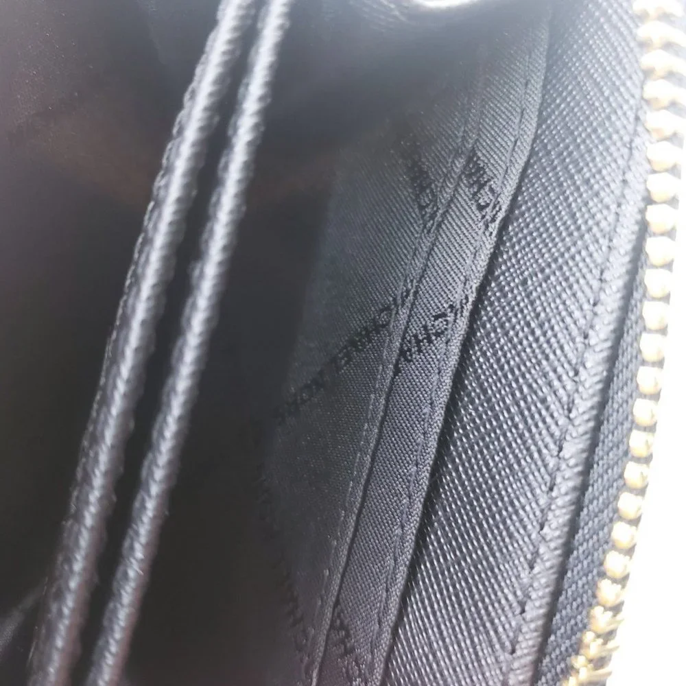 Michael Kors Womens Jet Set Travel Black Leather Credit Card Zip Around Wallet